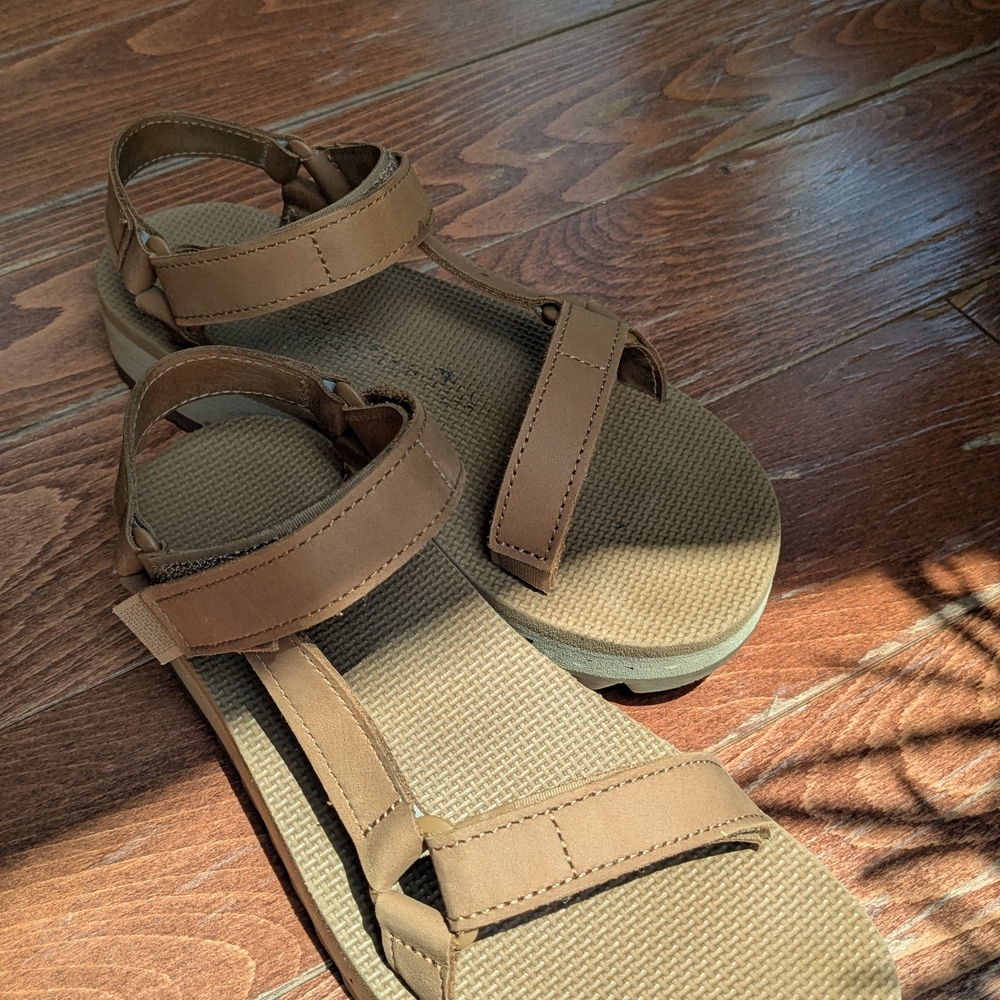 Teva Brown Tan Platform Sport Sandals - Picture 10 of 13